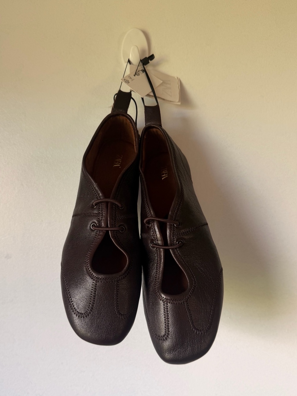 LEATHER LACE-UP BALLET FLATS